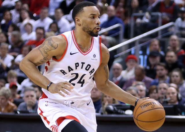 维尼修斯当选2024国际足联年度男足最佳球员央视新闻客户端.